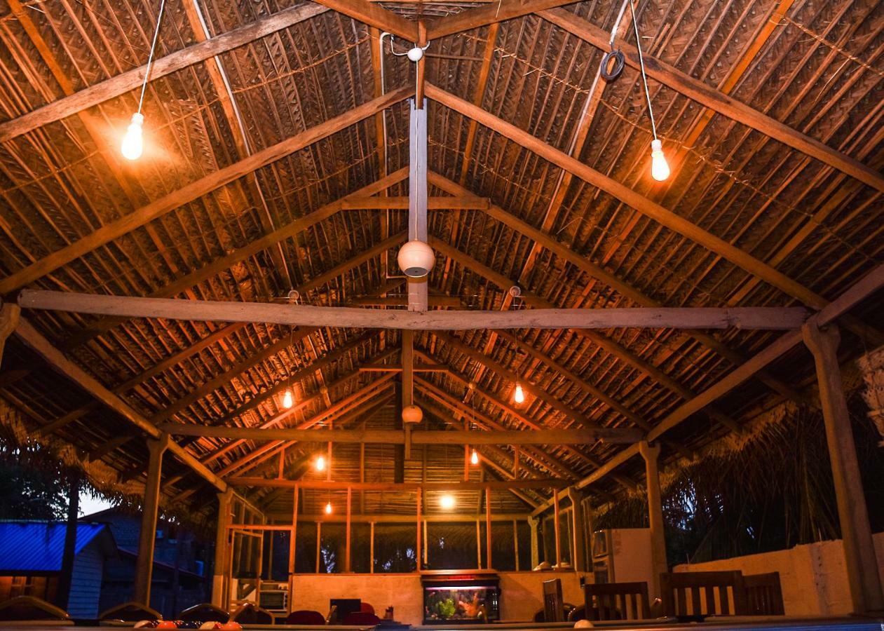 Hotel Trinco Relax Hut Trincomalee Exterior foto